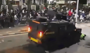 ojol dilindas mobil brimob