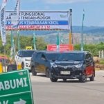 Laju Kendaraan Tersendat di Exit Tol Fungsional Bocimi Siang Ini