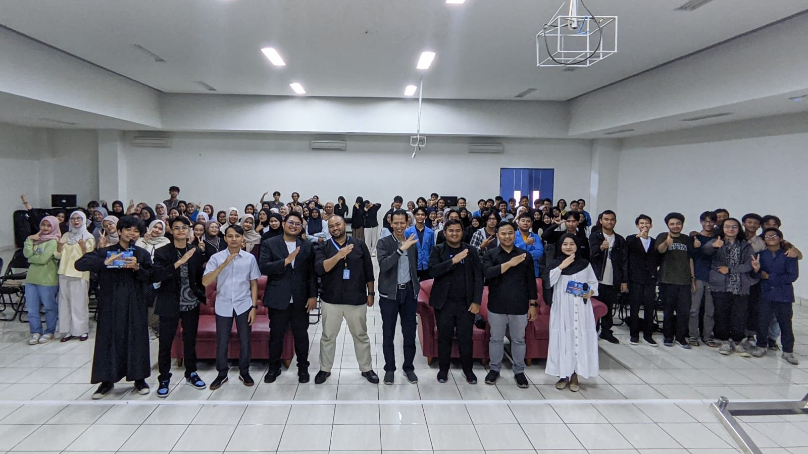 Indonesia Cerdas Fest 2026 di Sukabumi Soroti Tantangan Lulusan Kerja