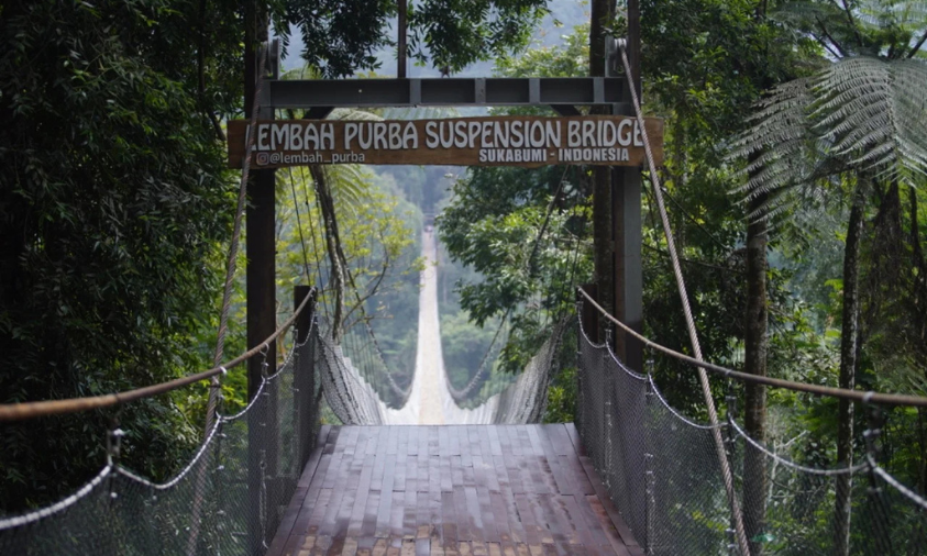 Mengintip Eksotisme Lembah Purba Situ Gunung, Gerbang Petualangan Tersembunyi di Kaki Gunung Gede