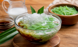 Menikmati Segarnya Es Cendol yang Masih Digemari Masyarakat