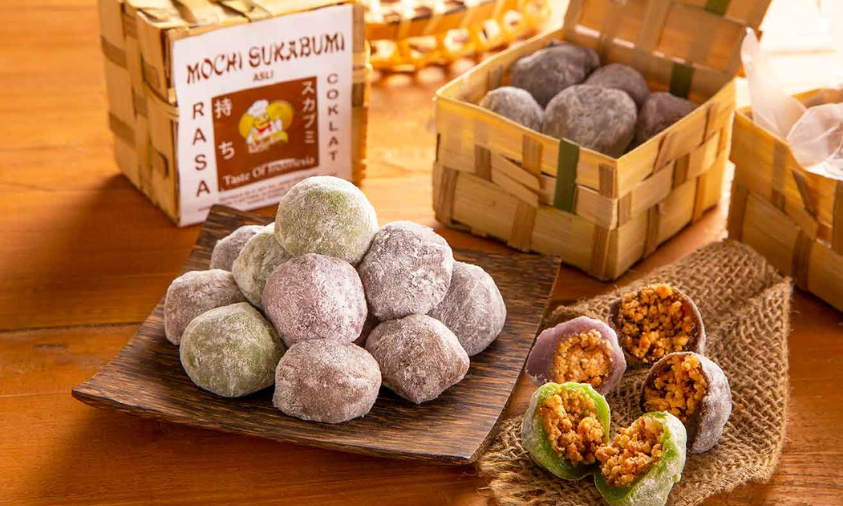 Mochi Kaswari Lampion, salah satu rekomendasi kuliner Sukabumi yang wajib dicoba.