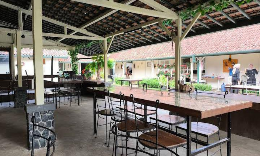 Secret Garden Sukabumi, cafe estetik dengan suasana nyaman