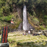 Libur Long Weekend, Jalur Trekking Curug Cibeureum Via Cibodas Dipadati Ribuan Wisatawan