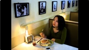Bernadya saat memperkenalkan album Semoga Hanya di Mimpi