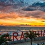 Pantai Karang Hawu Jadi Destinasi Wisata Favorit di Sukabumi