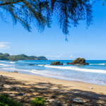 Pantai Cibuaya Sukabumi Sajikan Panorama Laut yang Memukau