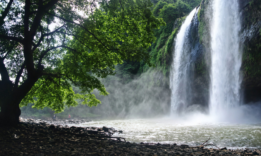 Curug Sodong air terjun kembar di Geopark Ciletuh Sukabumi
